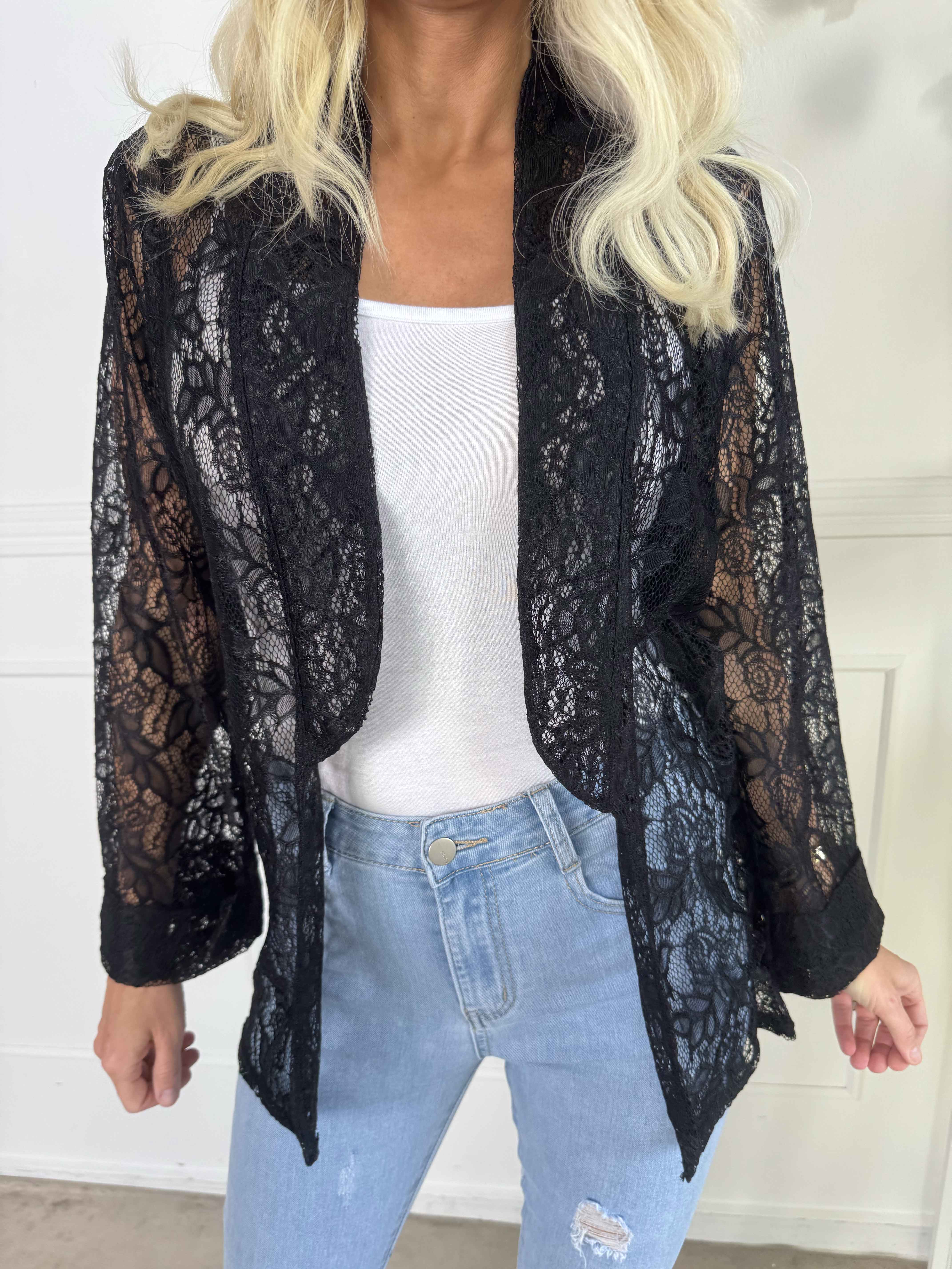 Sigga - Fin kofta i spets